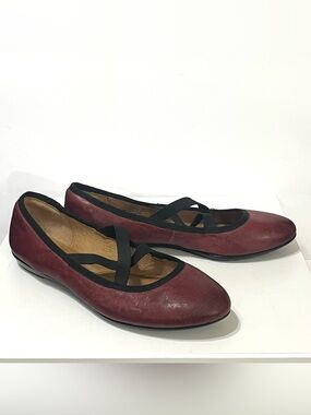 Sofft Barris Burgundy Leather Ballet Flats Black Elastic Criss Cross Straps 8